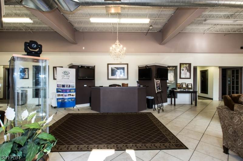 123 Clinton Rd - Photo 1
