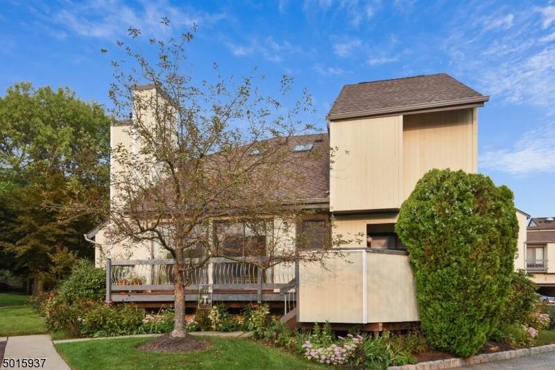258 Crabtree Court - Photo 1