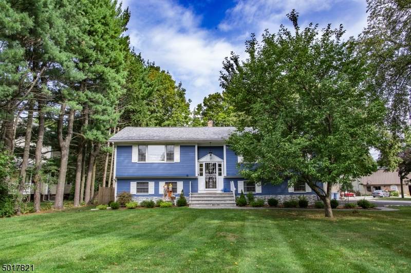 7 Myrtle Ave - Photo 1