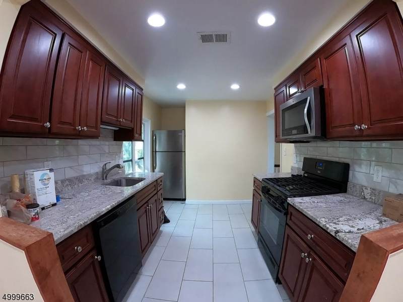 131 Broad St - Photo 1