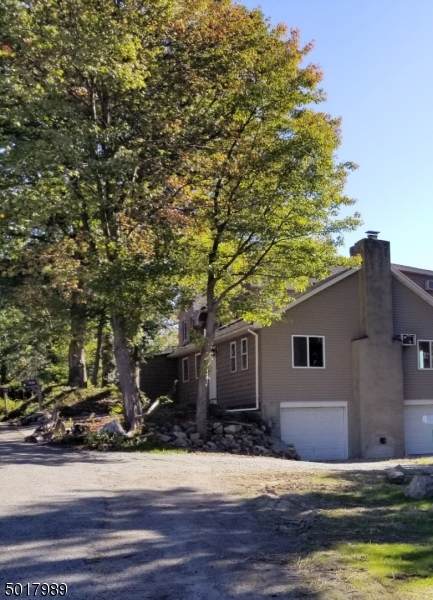 689 Lakeshore Dr - Photo 1