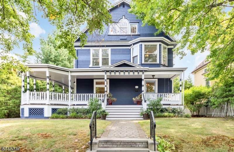 422 Kimball Ave - Photo 1