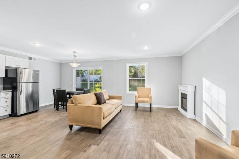 10 Joseph Dr - Photo 1