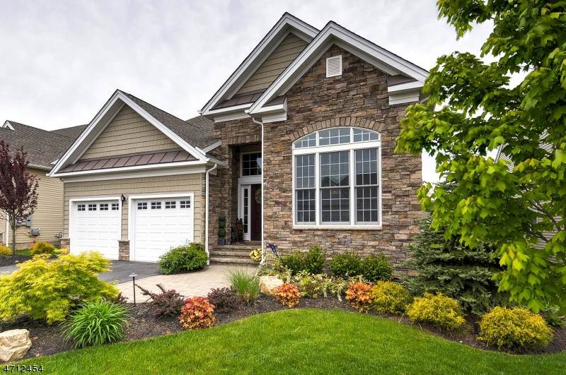 6 Ditmar Blvd - Photo 1