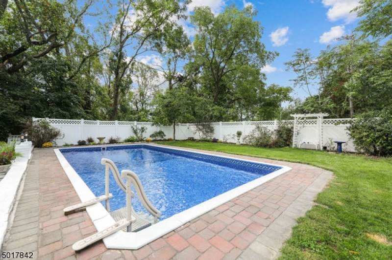 22 Highland Dr - Photo 1
