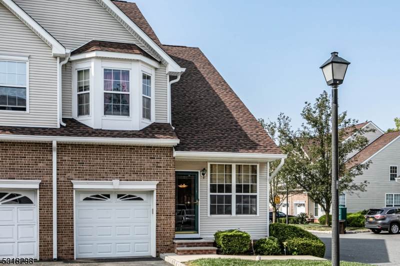 8 Gallop Ln - Photo 1