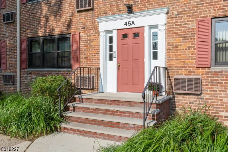 45 Sandra Circle - Photo 1