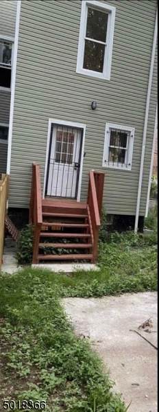 621 Bramhall Ave - Photo 1