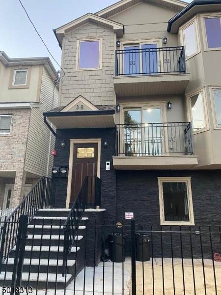38 Evergreen Ave - Photo 1