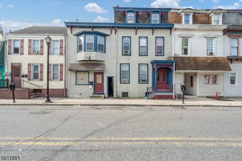 468 S Main St - Photo 1