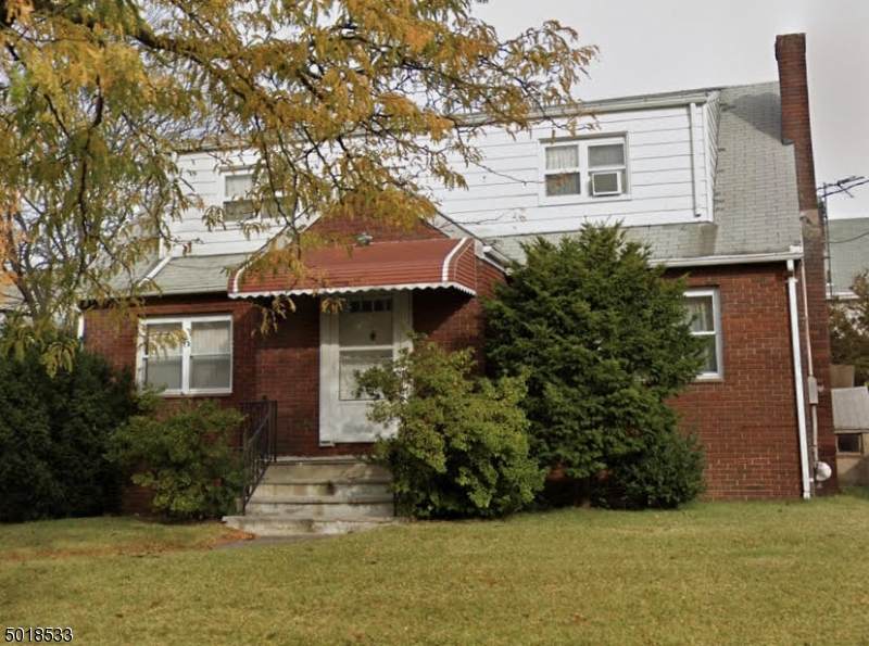 100 Vreeland Ave - Photo 1