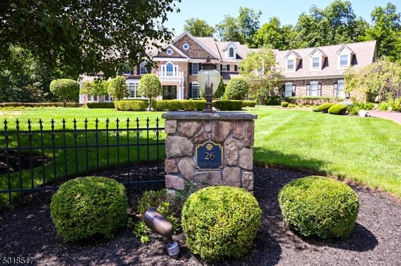 26 Raymond Ln - Photo 1