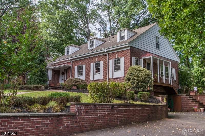 1 Clive Ct - Photo 1