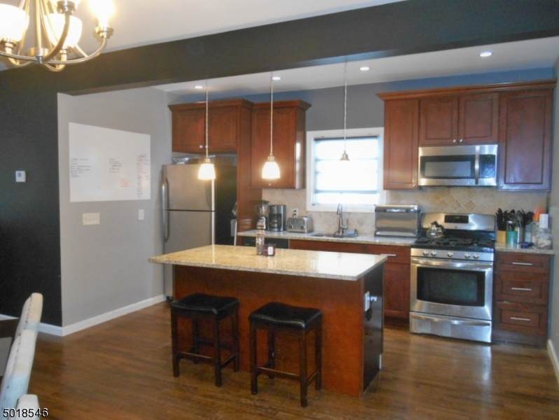 94 Myrtle St - Photo 1