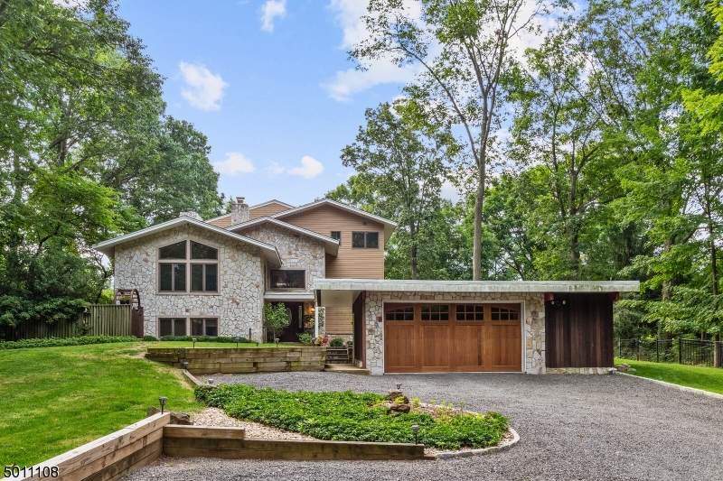 765 Johnston Dr - Photo 1