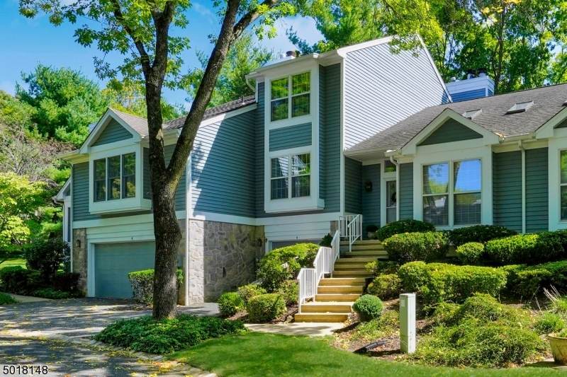 6 Lockhaven Ct - Photo 1