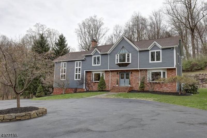 8 Rock Spring Rd - Photo 1