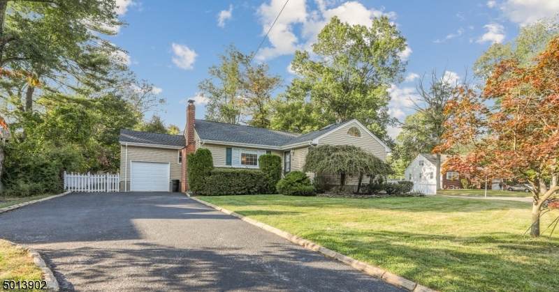 5 Springbrook Rd - Photo 1