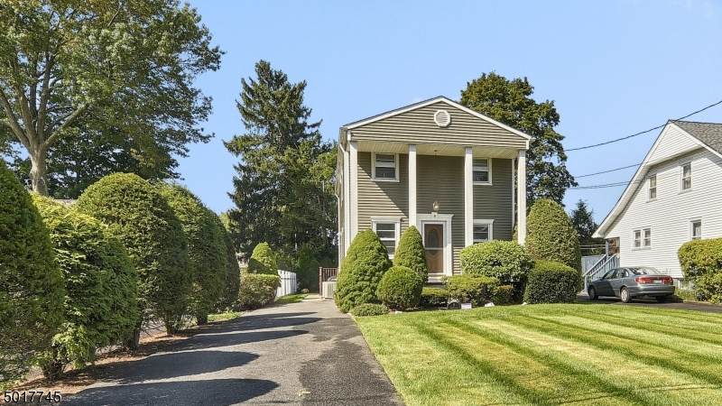 19 Andrews Pl - Photo 1