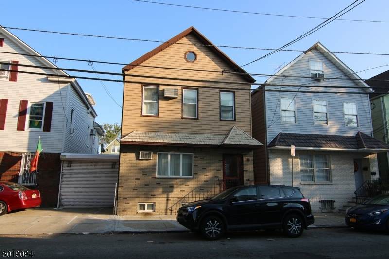 99 Houston St - Photo 1