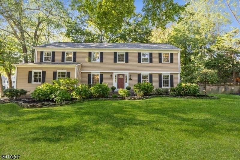 3 Raleigh Ct - Photo 1