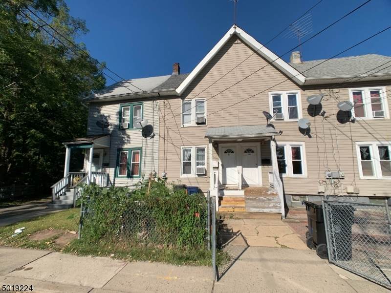 66 Roosevelt Ave - Photo 1
