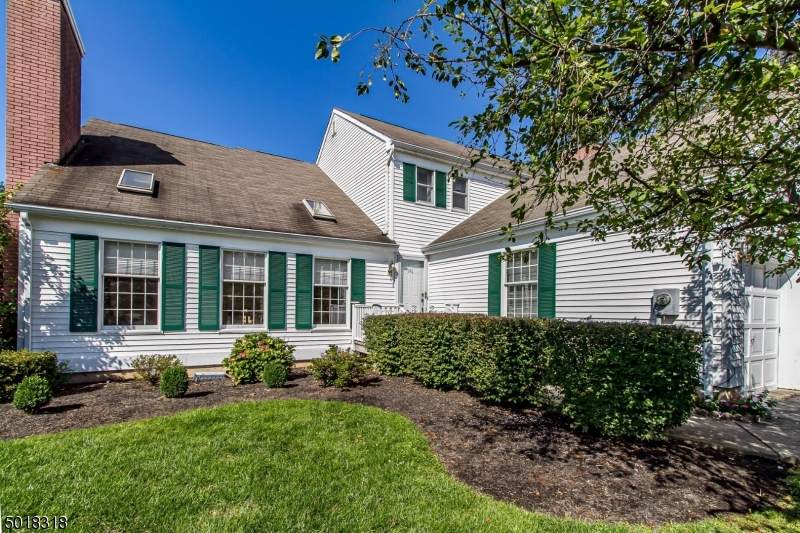 146 Smithfield Ct - Photo 1