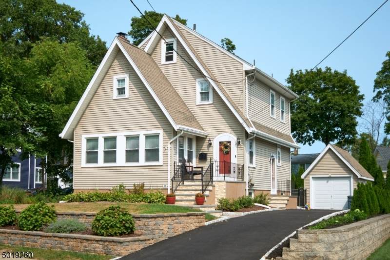 29 S Highwood Ave - Photo 1