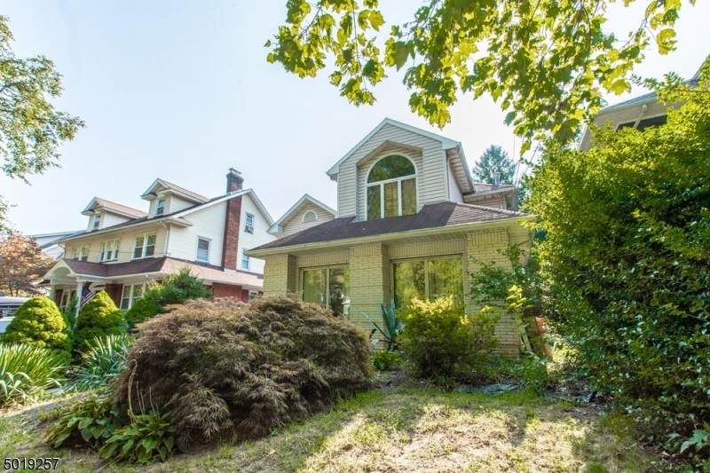 165 Wood St - Photo 1