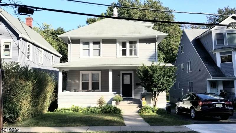 48 Budd St - Photo 1