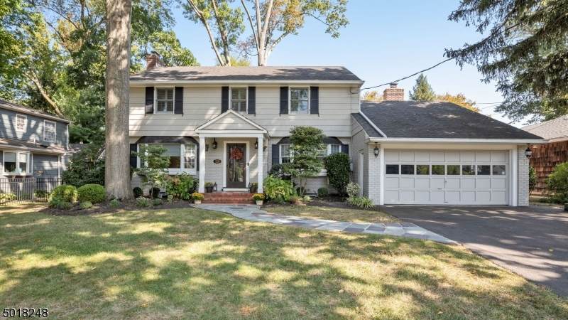 226 Linden Ave - Photo 1