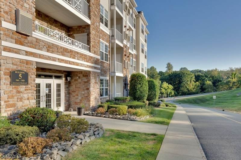 5308 Sanctuary Blvd - Photo 1