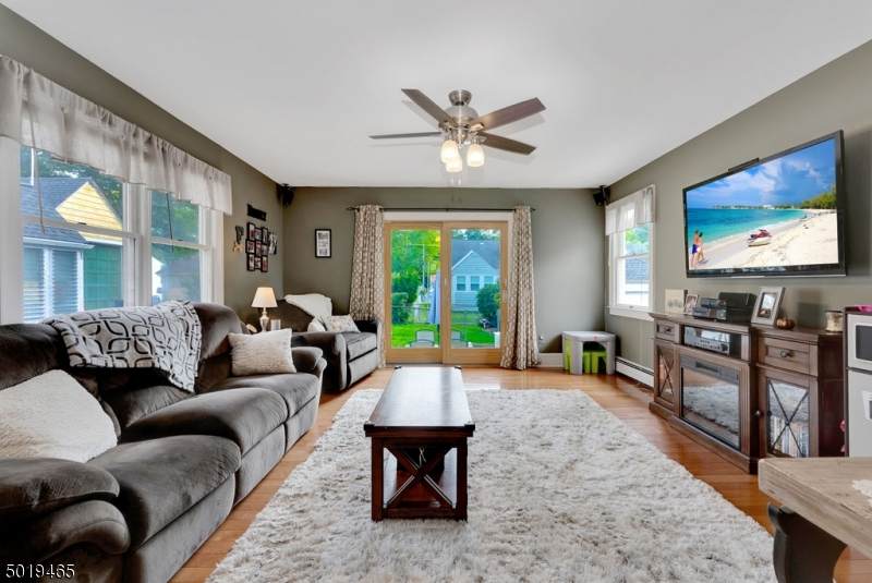 426 La Grande Ave - Photo 1