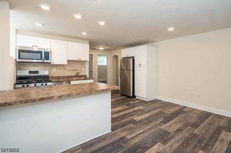 14 Evelyn Pl - Photo 1