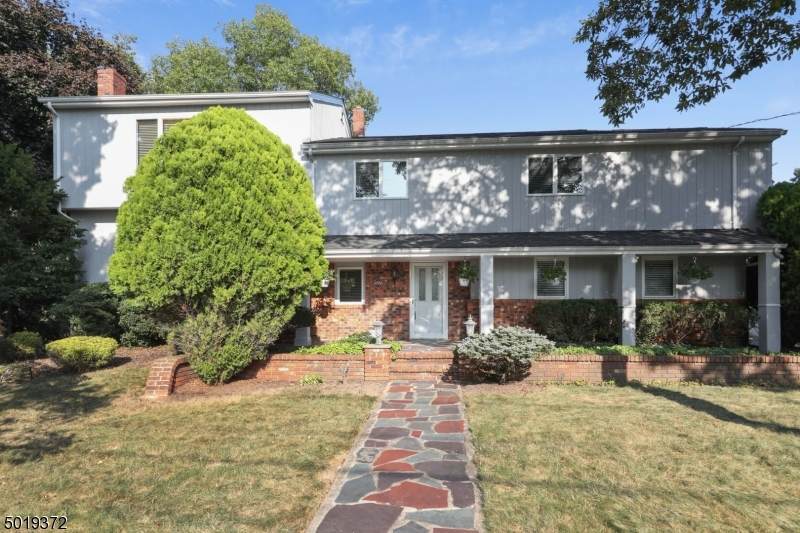 46 Windsor Dr - Photo 1
