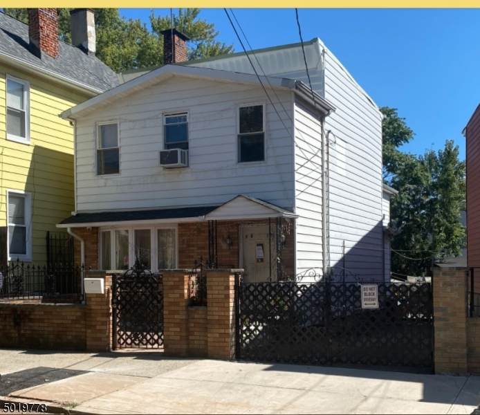 69 Cutler St - Photo 1
