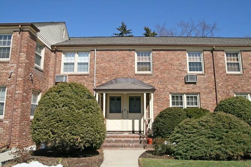 380 Main St Unit 23 - Photo 1