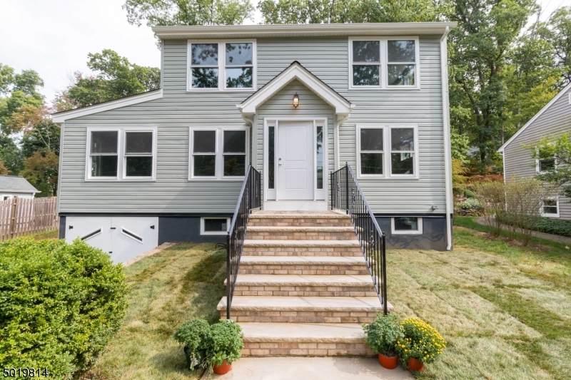 26 Edgehill Ave - Photo 1
