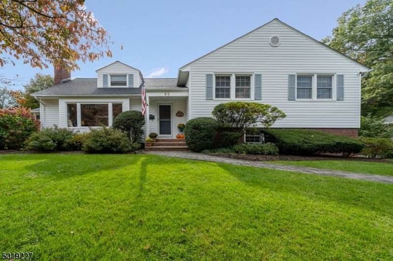 53 Crestview Ave - Photo 1