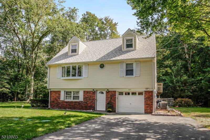 535 Shirley Ave - Photo 1
