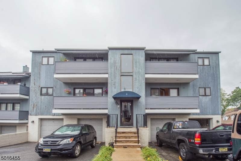 4 Domessina Ln Unit D1 - Photo 1