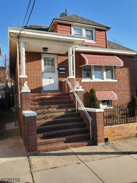 46 Malcolm Ave - Photo 1
