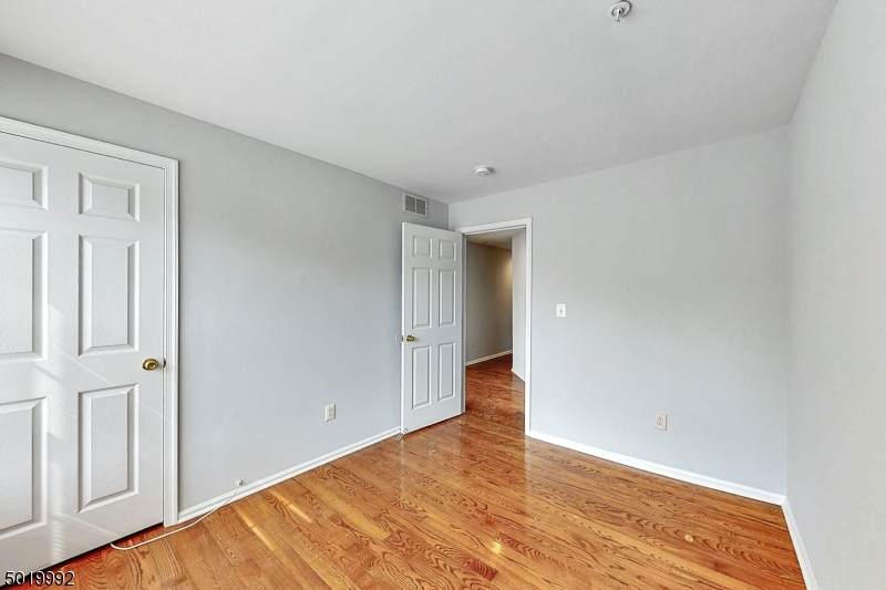 1505 Rhoads Dr - Photo 1
