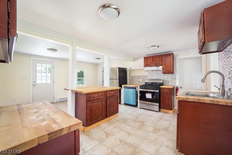 40 Green St - Photo 1