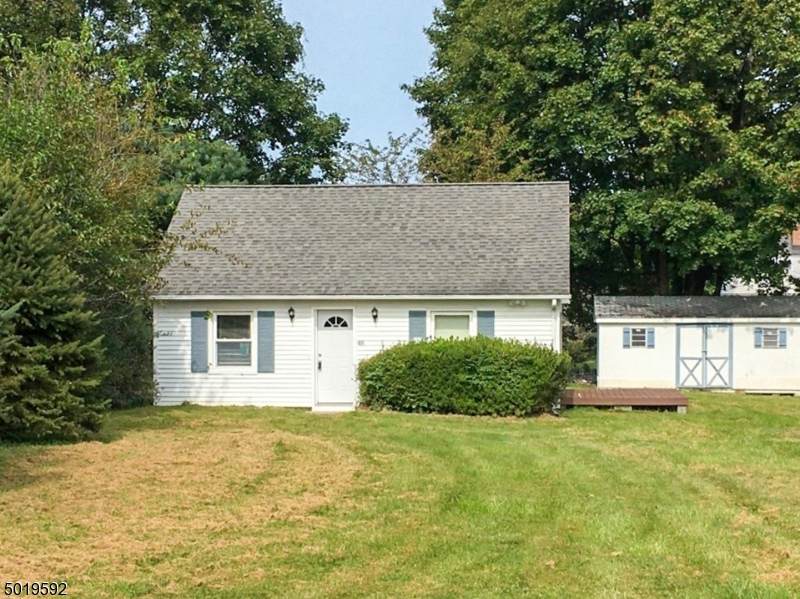48 Foss Ave - Photo 1