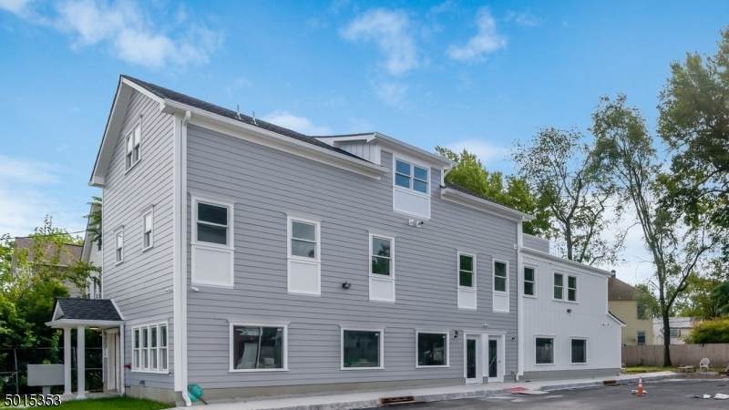 354 E South Ave - Photo 1