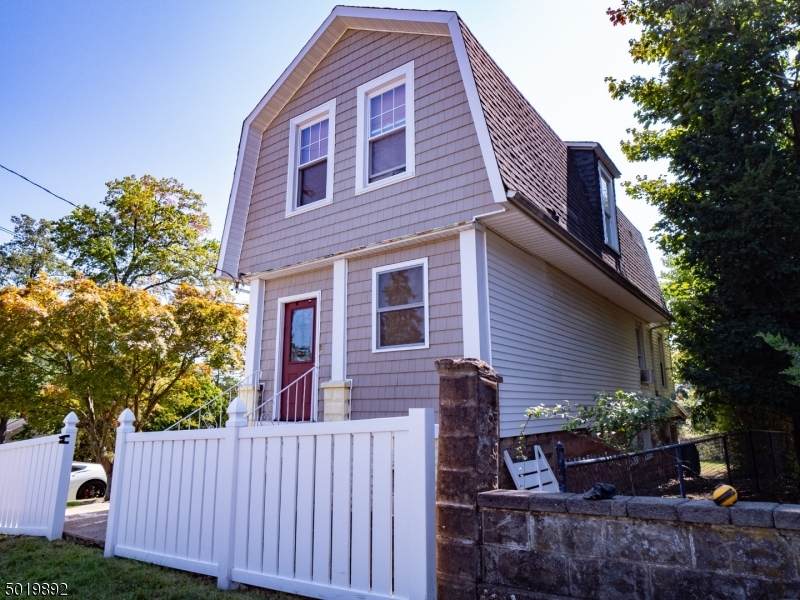 16 Park St - Photo 1