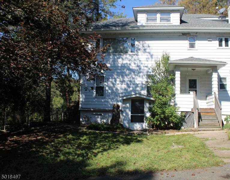 11 Lakeside Blvd - Photo 1