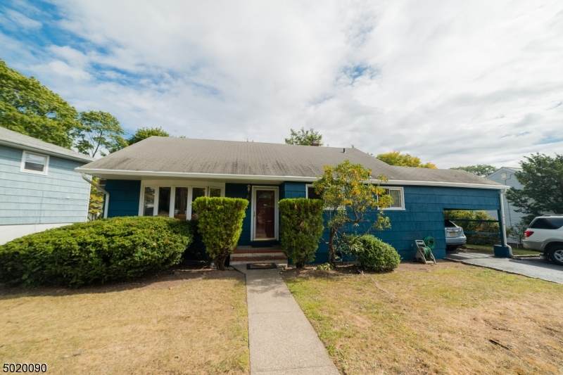 32 Franklin Ave - Photo 1