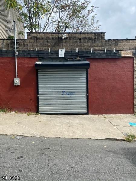 41 Garfield Ave - Photo 1